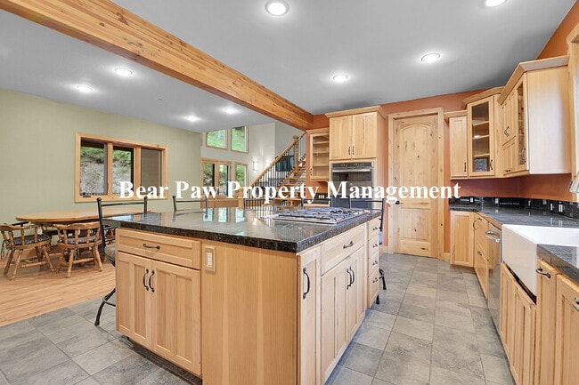 Building Photo - Spacious 4-Bedroom Retreat in Scenic Conif...