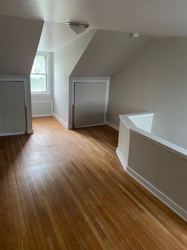 Building Photo - Charming Reading 3 BR Townhouse For Rent