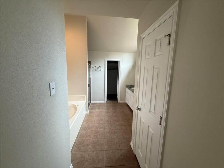 Building Photo - 7341 Chambers Ln