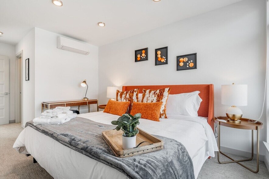 Building Photo - 4613 Dayton Ave N