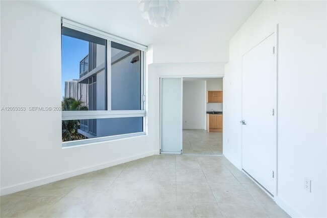 Building Photo - 350 S Miami Ave