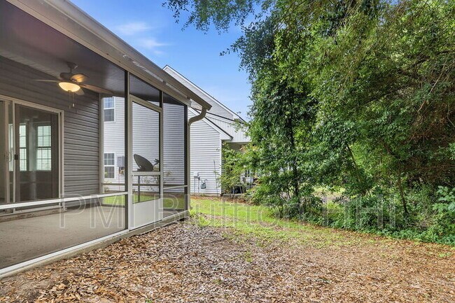 Building Photo - 355 Dante Cir
