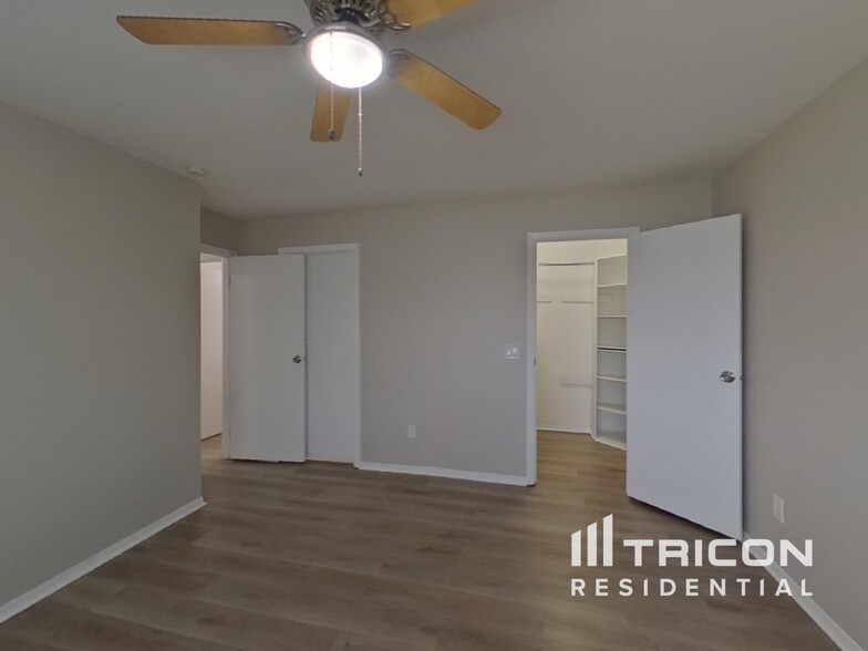 Building Photo - 2836 Garden Dr