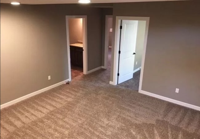 Building Photo - 4423 SE Gemstone Ln