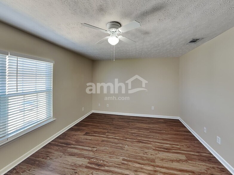 Building Photo - 2018 Fiona Way