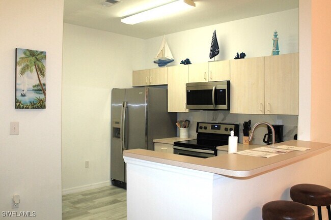 Building Photo - 15441 Bellamar Cir
