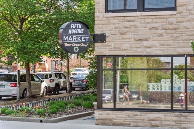 Building Photo - 401 N 2nd St