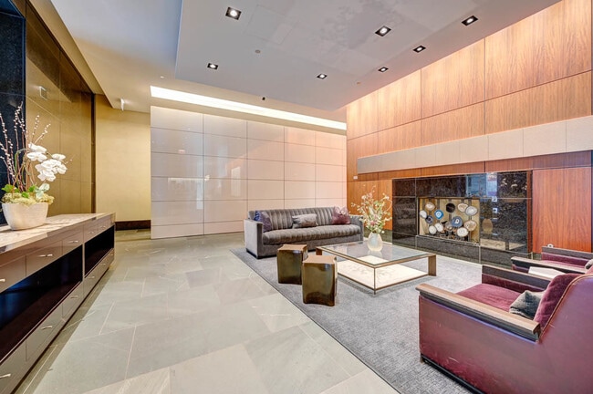 Building Photo - 130 N Garland Ct