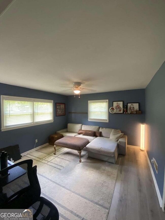 Building Photo - 1317 Dunwoody Ln NE