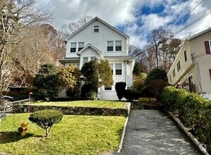Building Photo - 128 Nethermont Ave
