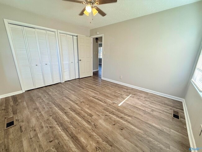 Building Photo - 1576 Hobbs Island Rd SE