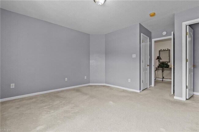 Building Photo - 13468 Whippingham Pkwy