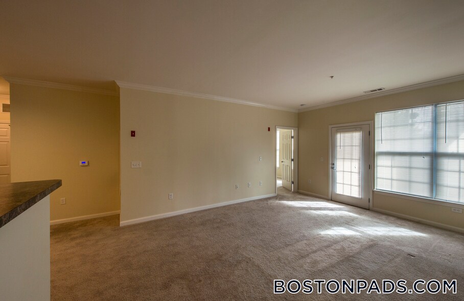 Building Photo - 311 Lowell St