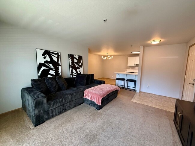 Building Photo - Burien Condo