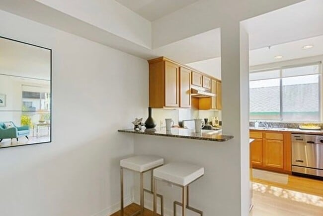 Building Photo - Rare Opportunity to Rent Spacious & Bright WLA Condo