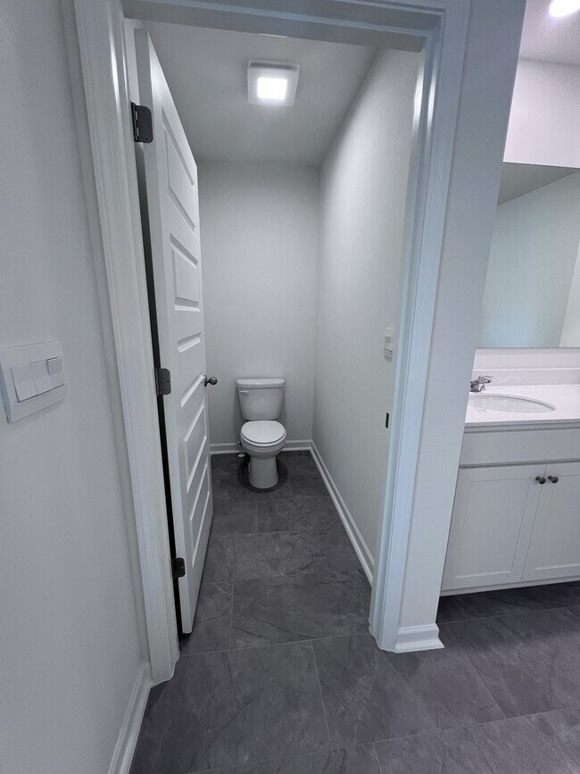 Building Photo - 6092 Knickerbocker Street