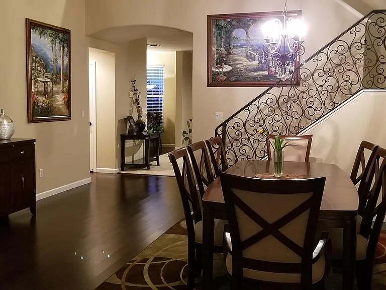 Building Photo - 3004 Fox Hill Dr