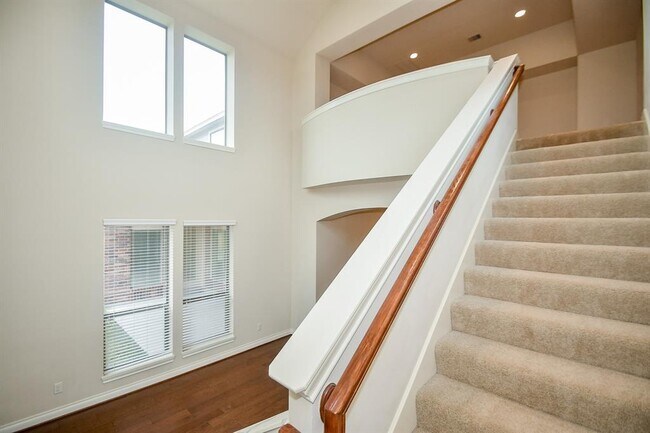 Building Photo - 1215 Pendergrass Trail