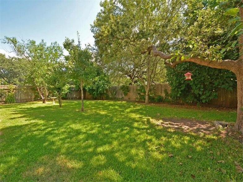 Building Photo - 7601 Hawkeye Dr