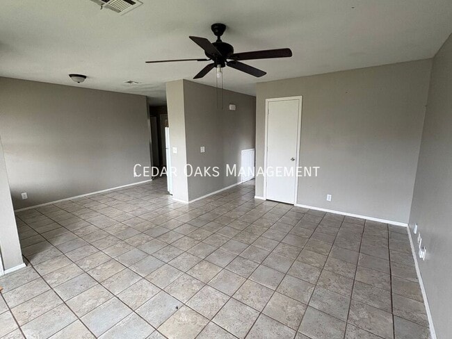 Building Photo - 2755 Alton Ave