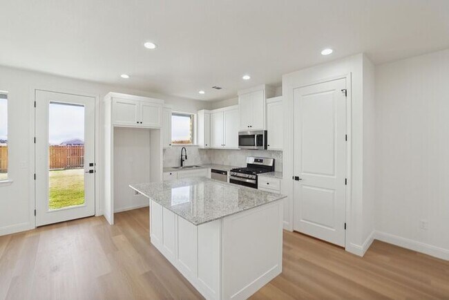 Building Photo - 10374 Tierra Santa Dr