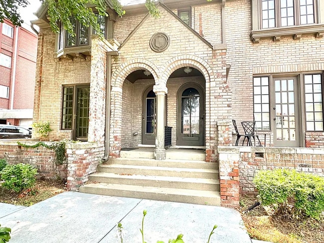 Primary Photo - 414 S 40th St