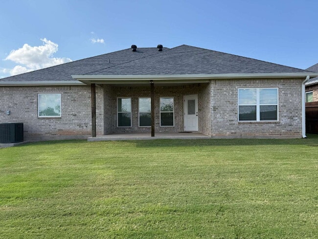 Building Photo - For Lease