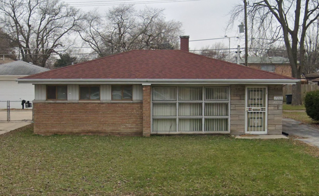 Primary Photo - 2 Bedroom Ranch Home in Lansing, IL $1250.00