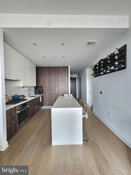 Building Photo - 1650 Silver Hill Dr