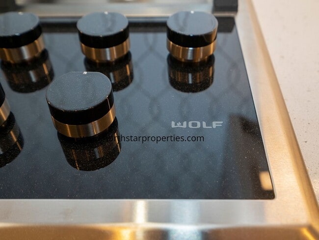 Building Photo - Tranquil Elevated Design in Tigard