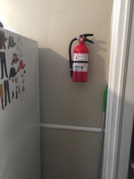 Building Photo - 9345 Charest St