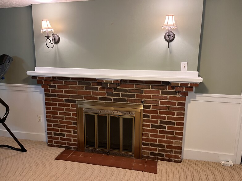 Family room/ Man cave - 22 Douglas Rd