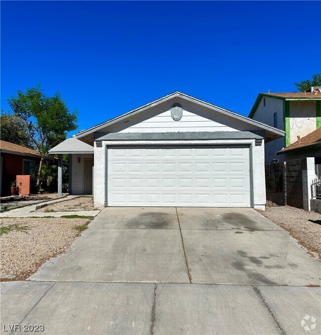 Building Photo - 5436 Burkshire Dr