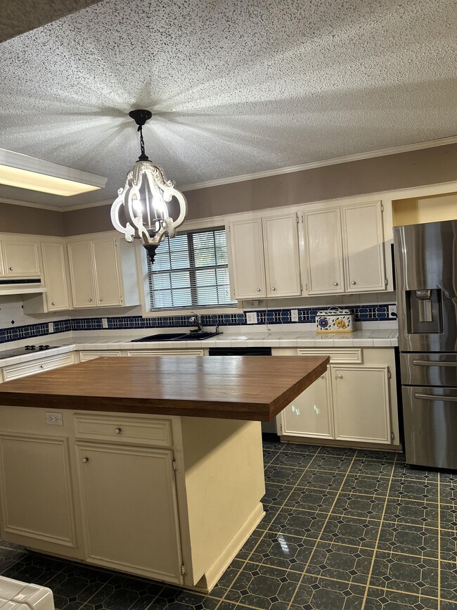 Building Photo - 141 Turtledove Dr