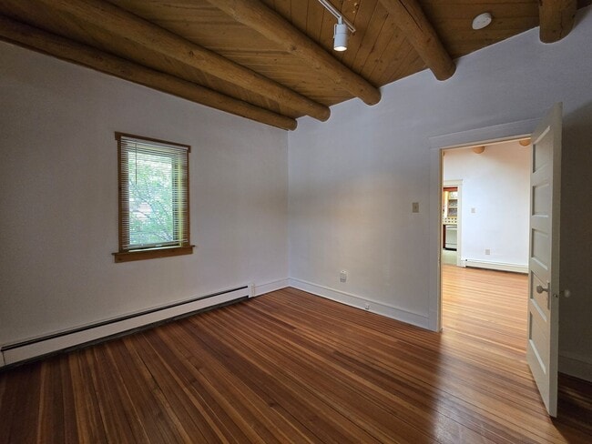 Building Photo - 342 Hillside Ave