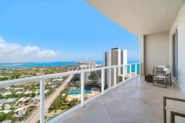 Building Photo - 2700 N Ocean Dr