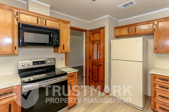 Building Photo - 1905 Elk Trail