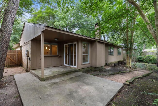 Building Photo - 10 W Broken Oak Ct