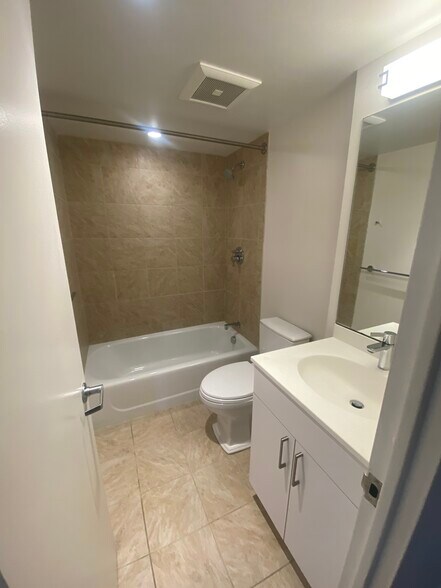 Building Photo - 294 Harvard St