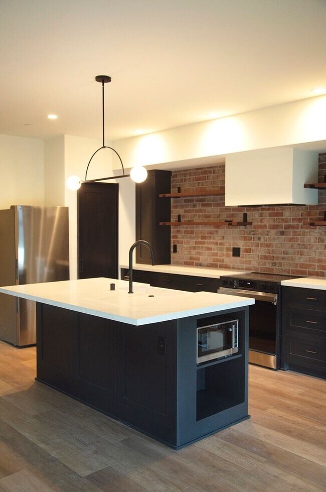 Building Photo - East Sacramento - New Construction 1 bedroom + office/ 1 bathroom