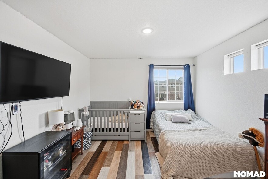 Building Photo - 247 S Old Hammer St