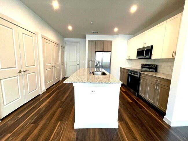 Building Photo - 15117 Fishtrap Bike Path