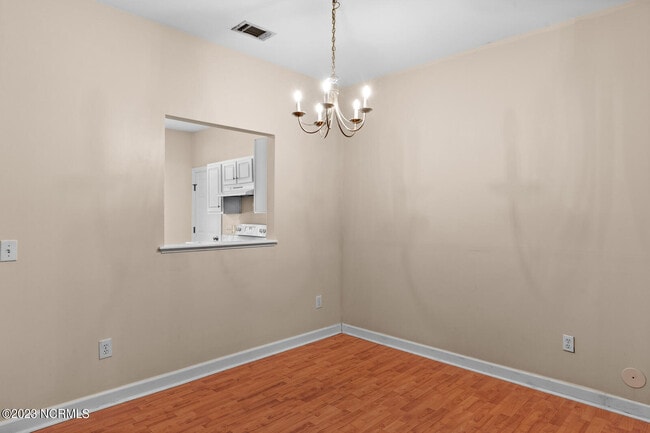 Building Photo - 5006 Carleton Dr