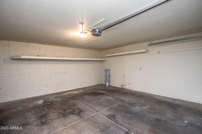 Building Photo - 6115 N 13th St
