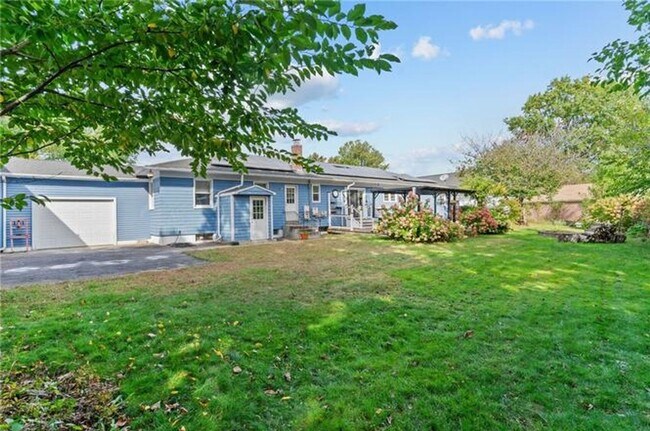 Building Photo - 45-47 Clym Street