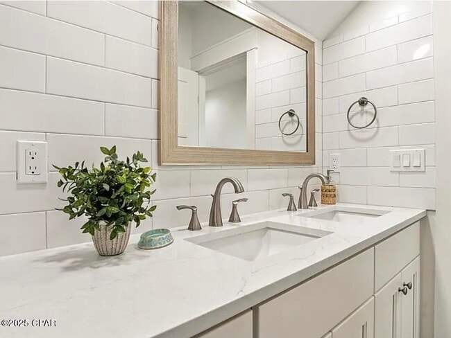 Building Photo - 3555 Sanctuary Dr