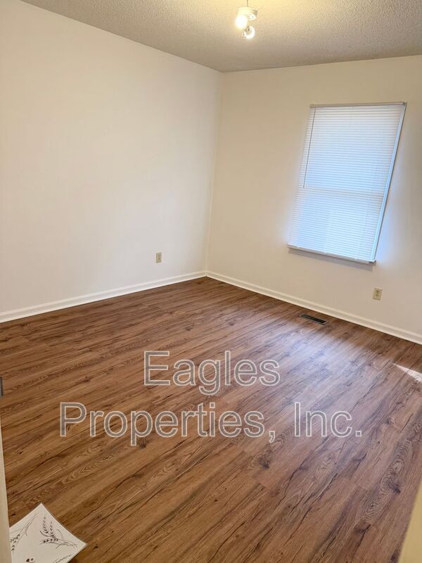 Building Photo - 1400 Clingman St