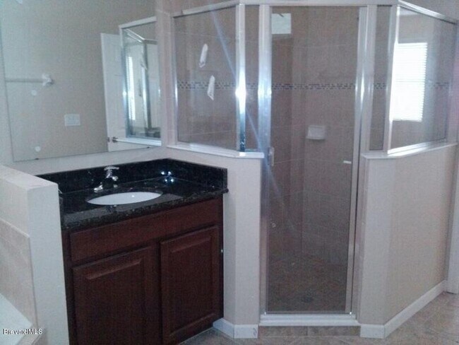 Building Photo - 343 Adamo Way