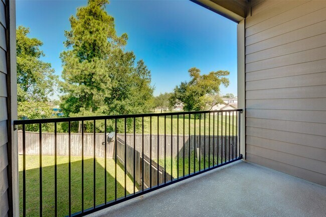Building Photo - 11017 Mikula Dr