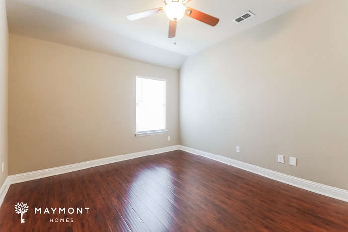 Building Photo - 604 Kinghaven Dr